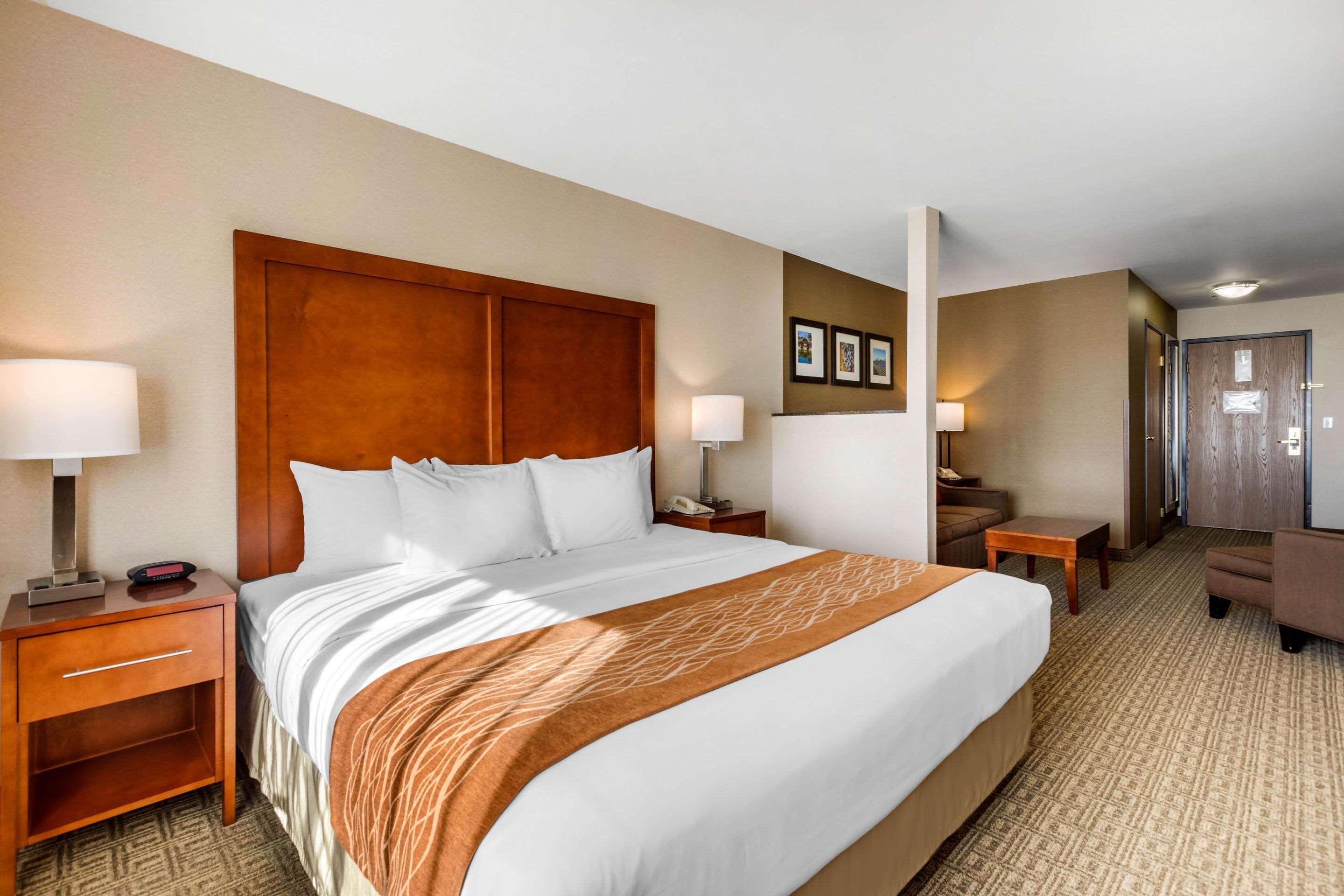 Comfort & Temecula Wine Country Hotel 3*