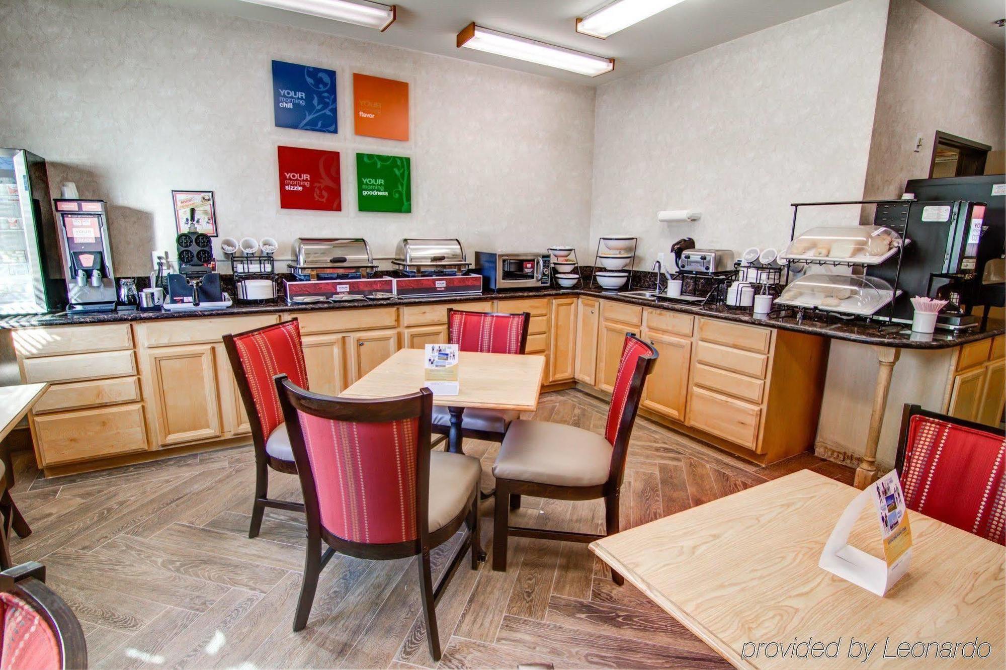 Comfort & Temecula Wine Country Hotel 3*